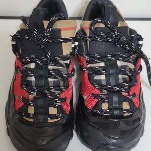 Burberry Arthur Black Check Monogram Low Top